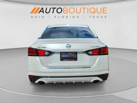 More photos of 2019 Nissan Altima 2.5 Platinum at Auto Boutique Ohio, OH