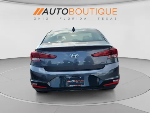 More photos of 2020 Hyundai Elantra SEL at Auto Boutique Ohio, OH