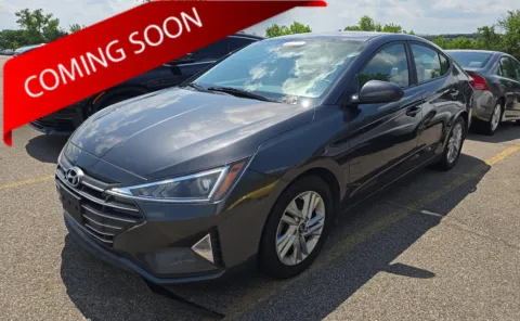 Gray 2020 Hyundai Elantra SEL for sale in Columbus, OH