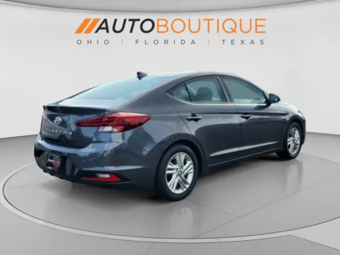 More photos of 2020 Hyundai Elantra SEL at Auto Boutique Ohio, OH