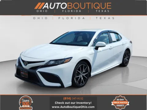 White 2021 Toyota Camry SE for sale in Columbus, OH
