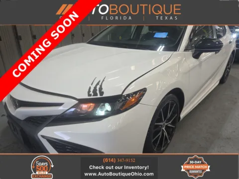 White 2021 Toyota Camry SE for sale in Columbus, OH