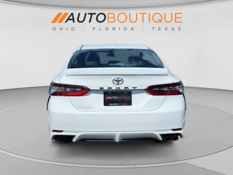 More photos of 2021 Toyota Camry SE at Auto Boutique Ohio, OH