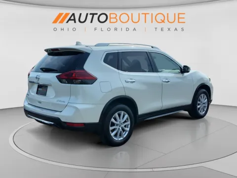 More photos of 2019 Nissan Rogue SV at Auto Boutique Ohio, OH