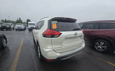 More photos of 2019 Nissan Rogue SV at Auto Boutique Ohio, OH