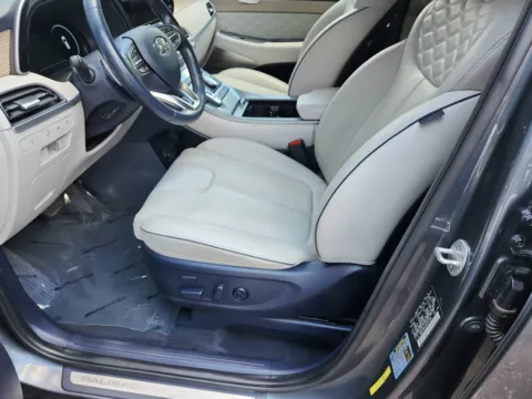 More photos of 2022 Hyundai Palisade Calligraphy at Auto Boutique Ohio, OH