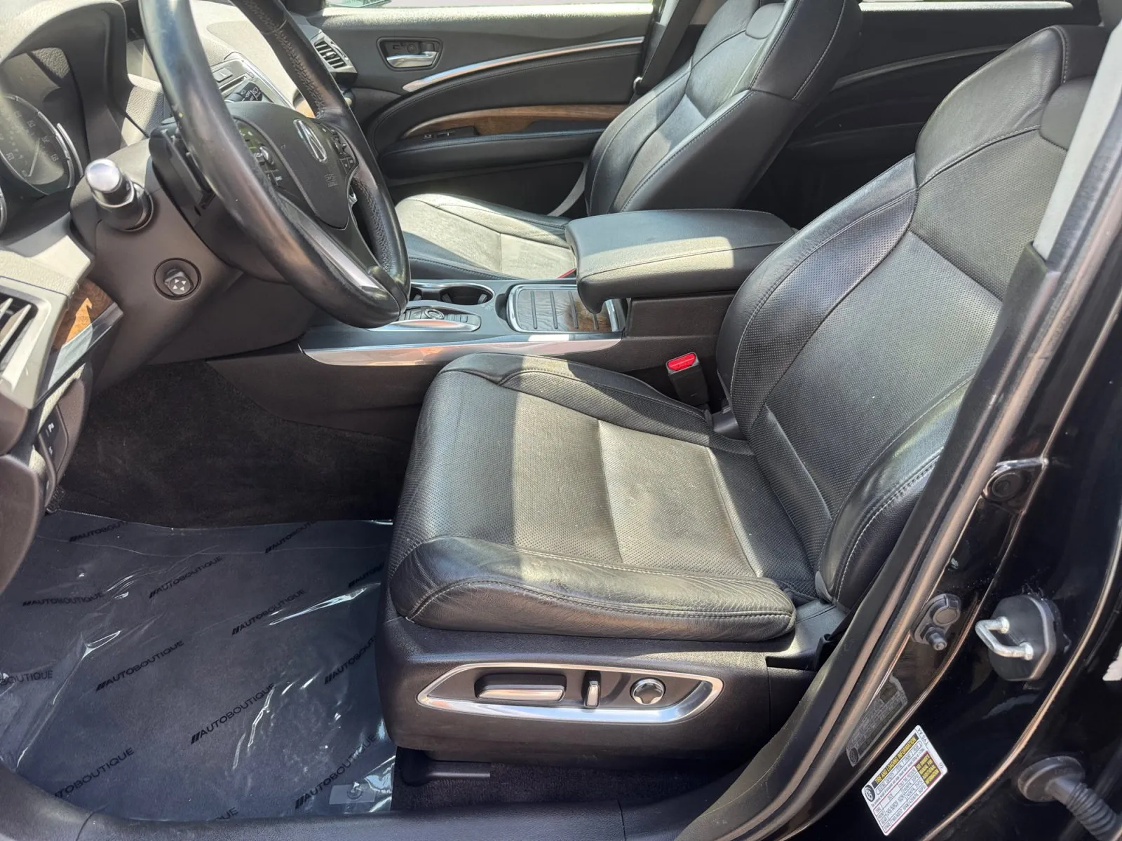 Acura MDX photo 9