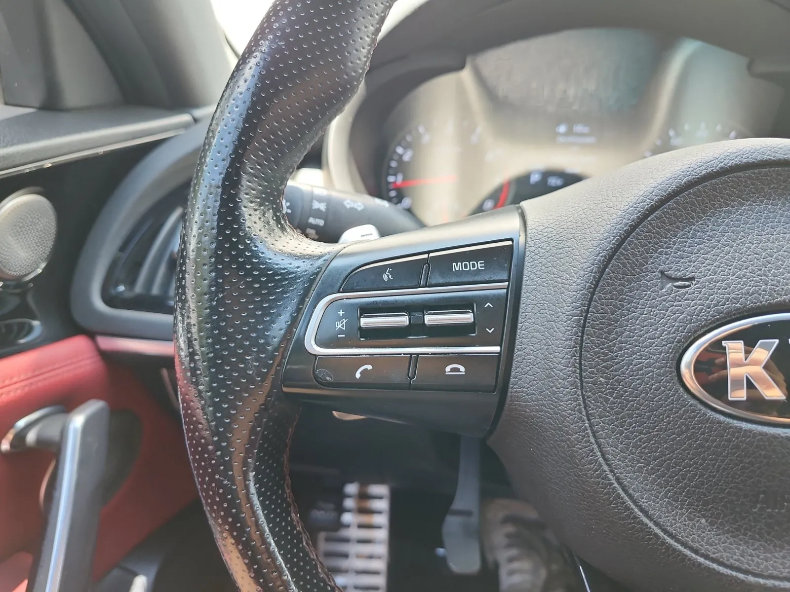 Kia Stinger photo 26