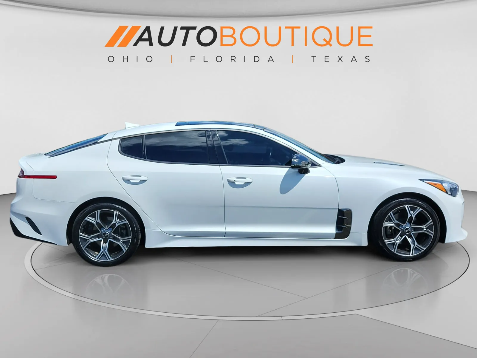 Kia Stinger photo 6