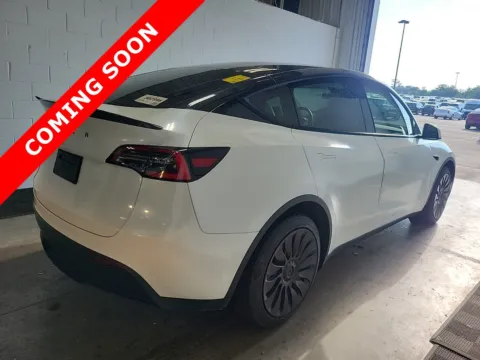 More photos of 2021 Tesla Model Y Long Range at Auto Boutique Ohio, OH