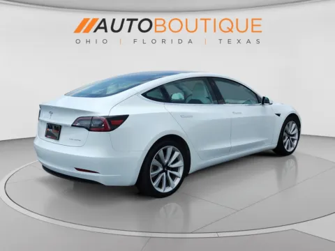 More photos of 2020 Tesla Model 3 Long Range at Auto Boutique Ohio, OH