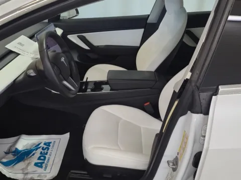More photos of 2020 Tesla Model 3 Long Range at Auto Boutique Ohio, OH