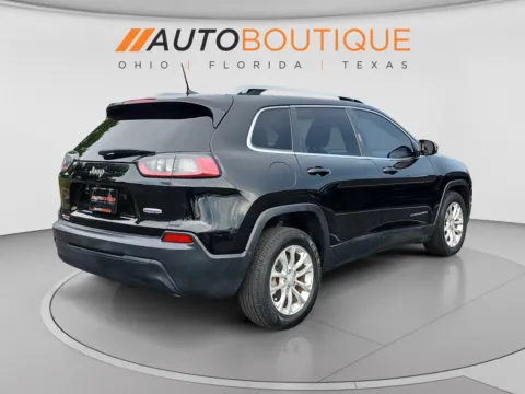 More photos of 2019 Jeep Cherokee Latitude at Auto Boutique Ohio, OH