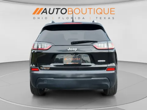 More photos of 2019 Jeep Cherokee Latitude at Auto Boutique Ohio, OH