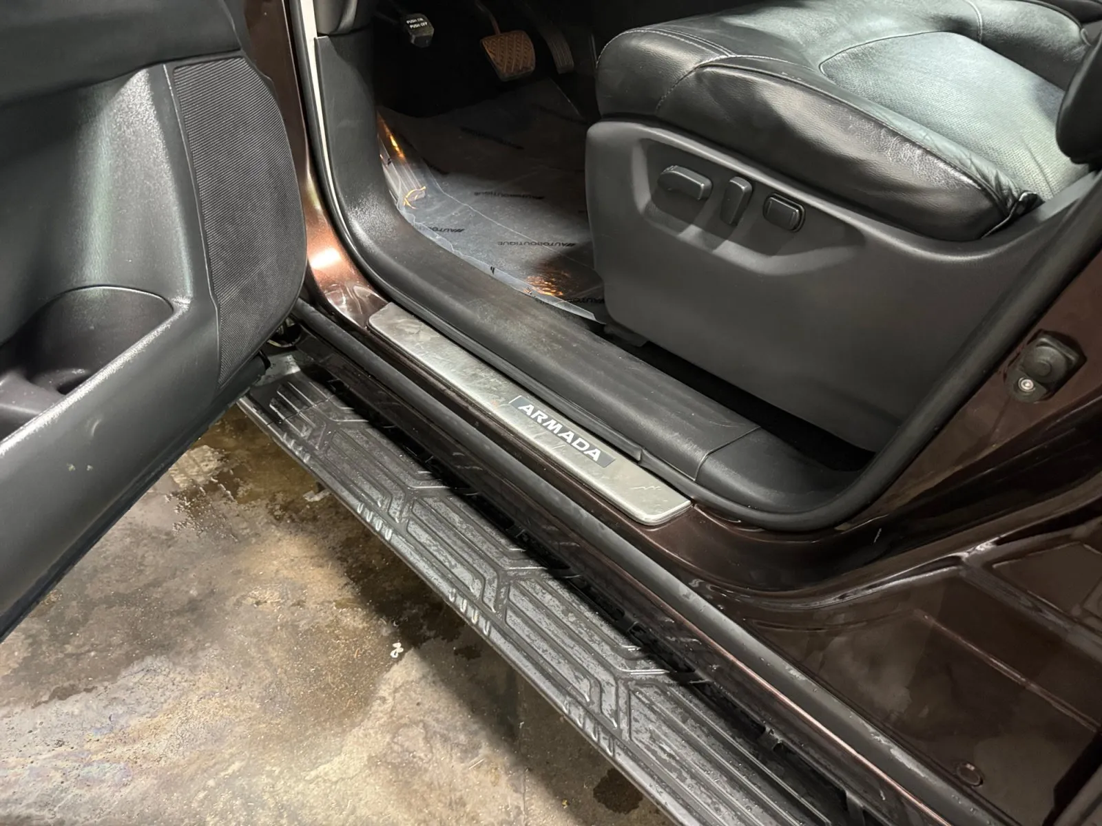 Nissan Armada photo 17
