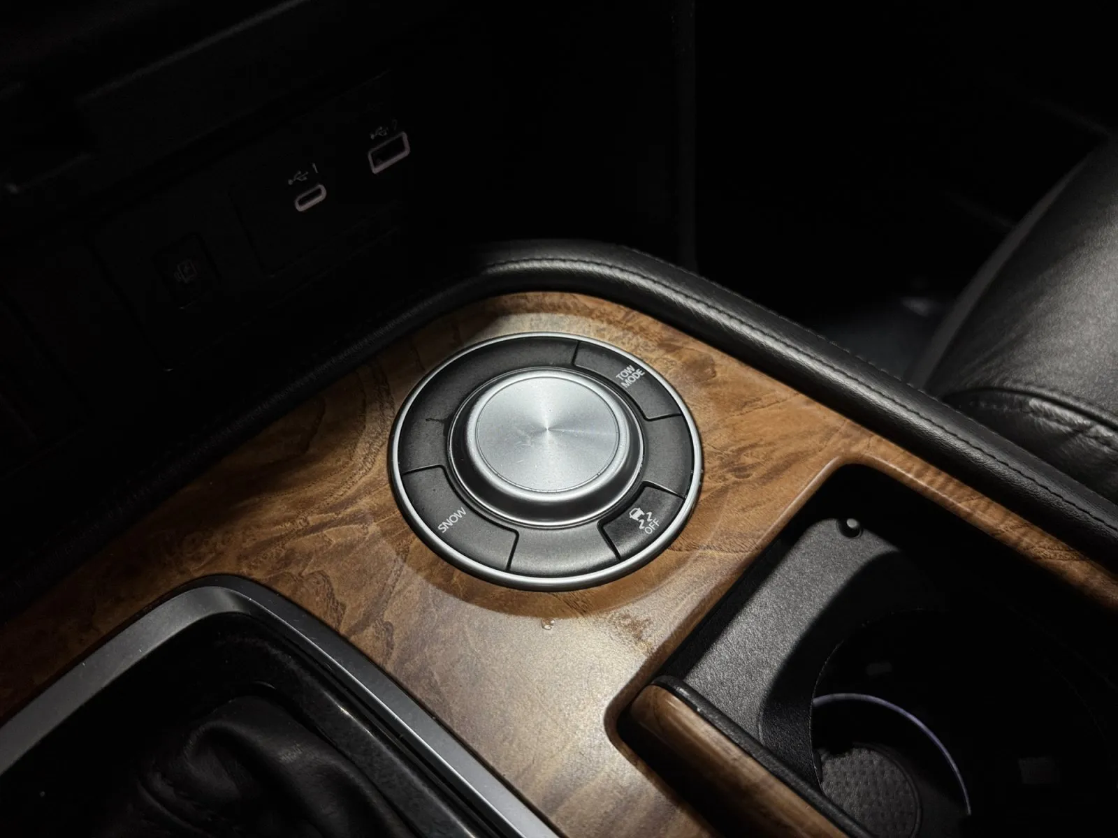 Nissan Armada photo 26