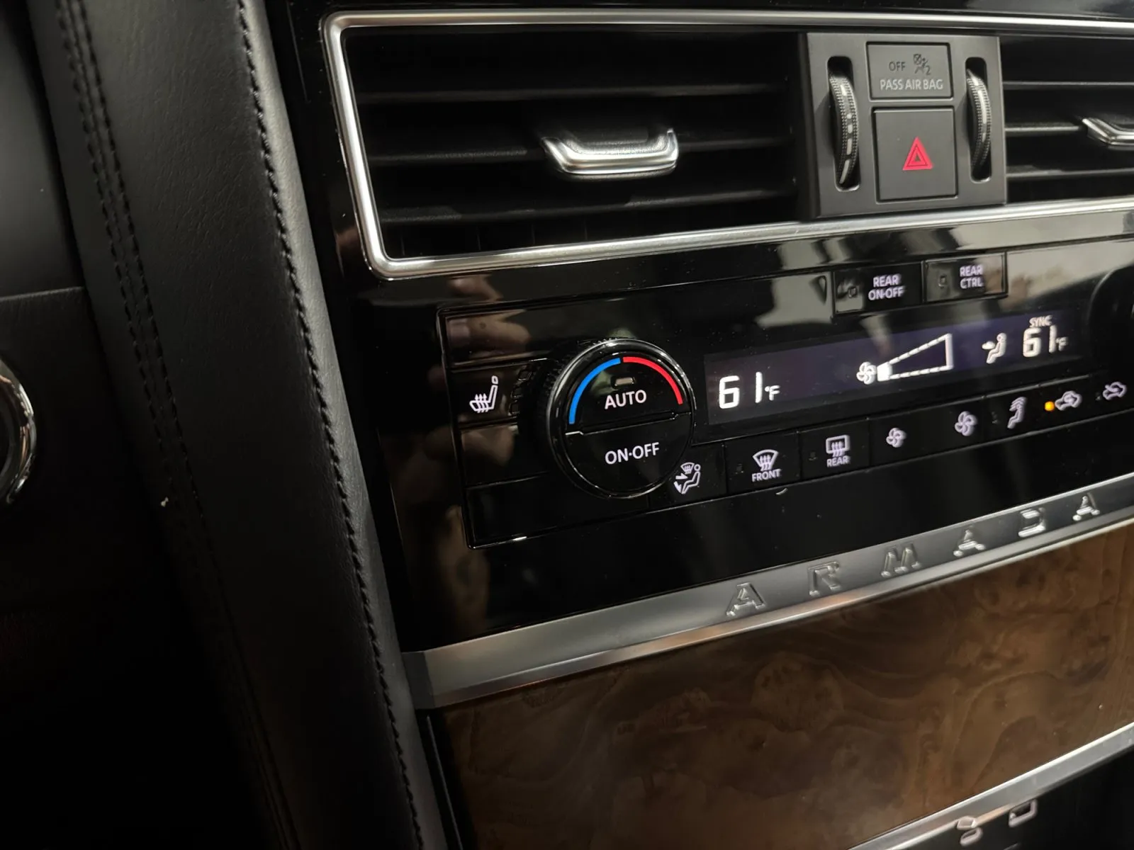 Nissan Armada photo 23