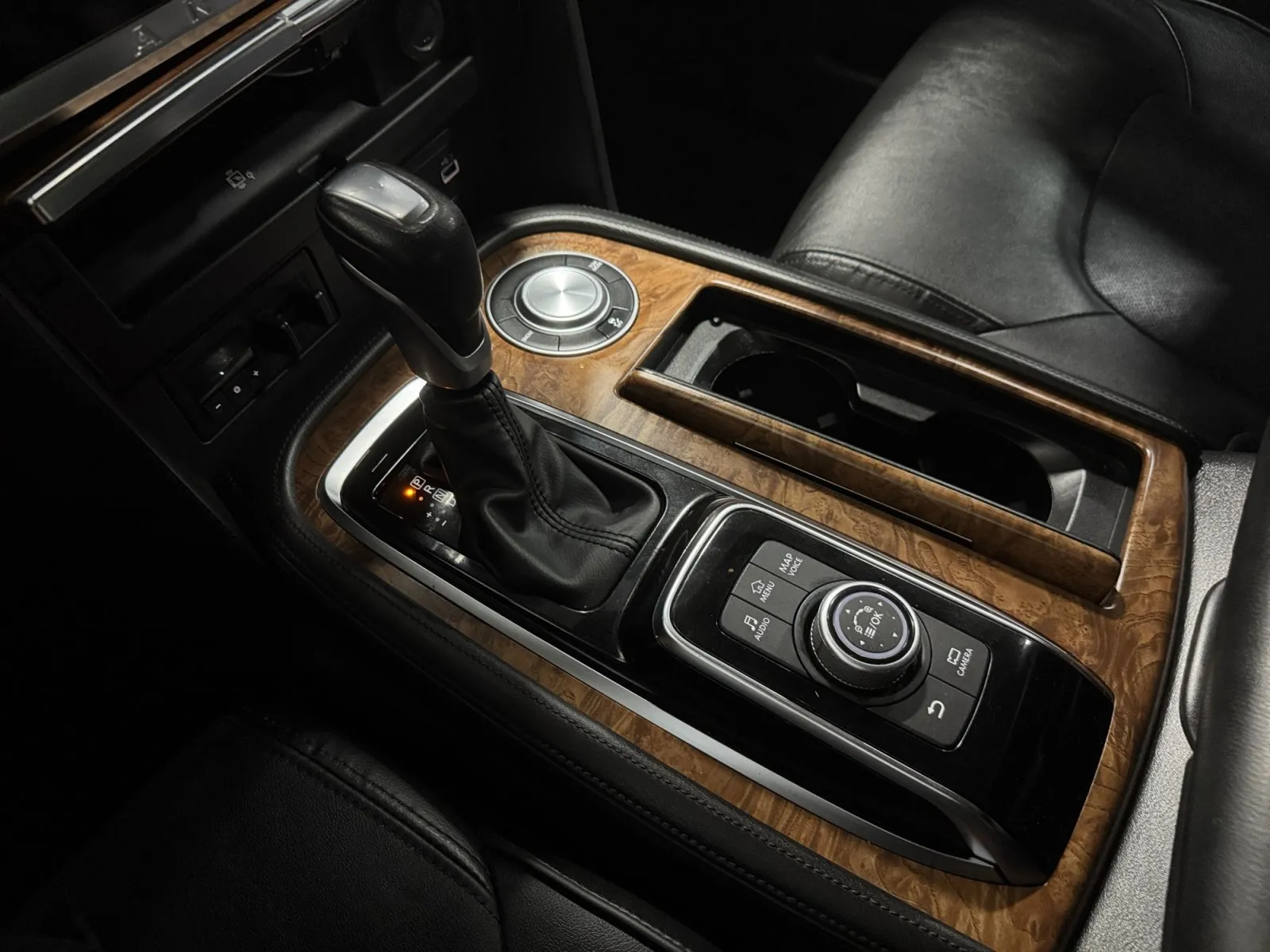 Nissan Armada photo 27