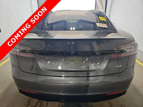More photos of 2022 Tesla Model S Plaid at Auto Boutique Ohio, OH