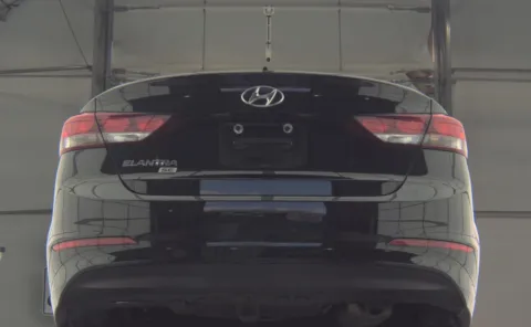 More photos of 2017 Hyundai Elantra SE at Auto Boutique Ohio, OH