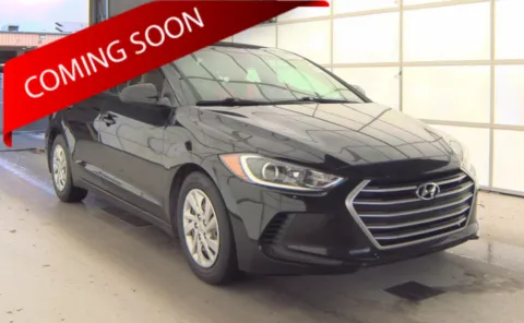 Black 2017 Hyundai Elantra SE for sale in Columbus, OH