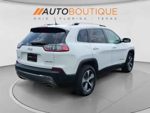 More photos of 2019 Jeep Cherokee Limited at Auto Boutique Ohio, OH