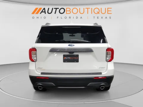 More photos of 2021 Ford Explorer XLT at Auto Boutique Ohio, OH