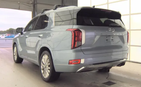 More photos of 2020 Hyundai Palisade Limited at Auto Boutique Ohio, OH