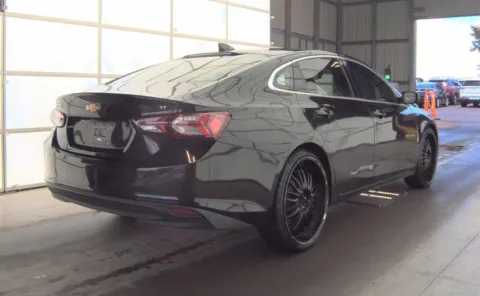 More photos of 2020 Chevrolet Malibu LT at Auto Boutique Ohio, OH