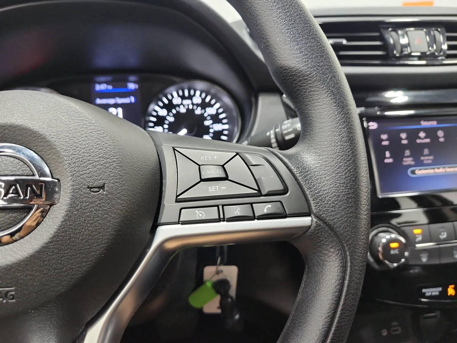 Nissan Rogue Sport photo 20