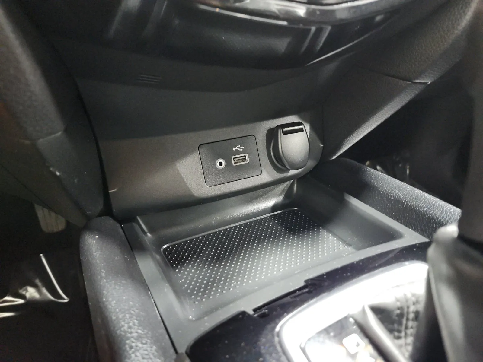 Nissan Rogue Sport photo 18