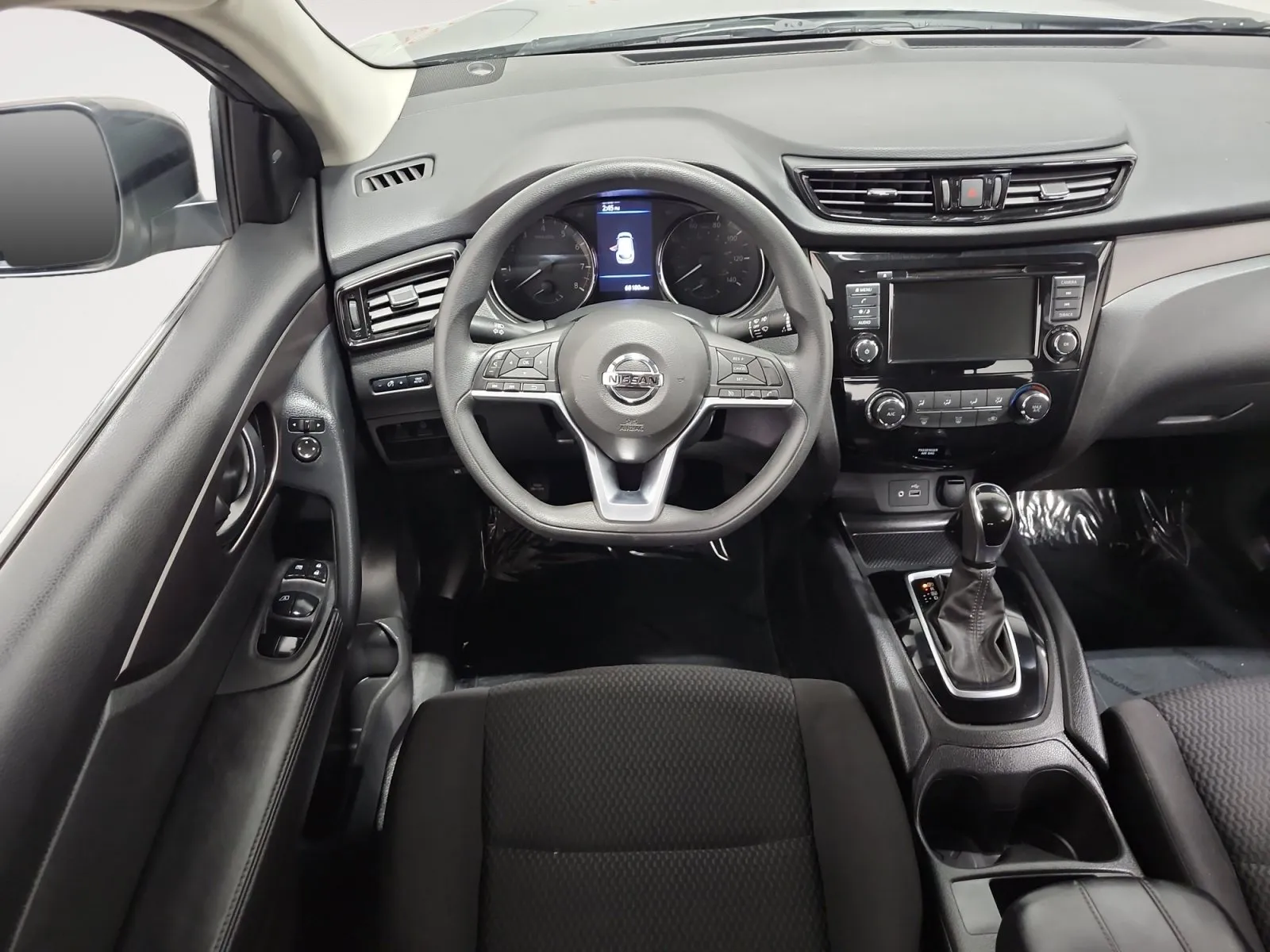 Nissan Rogue Sport photo 10