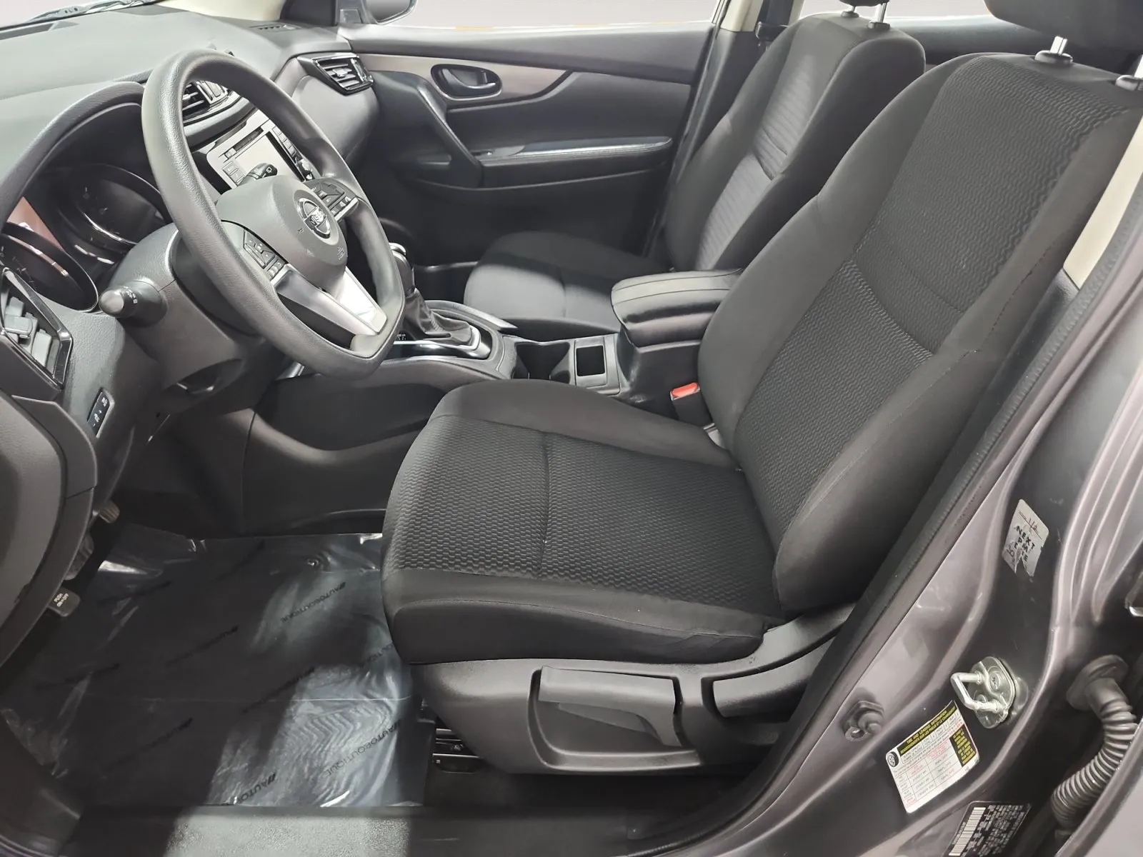 Nissan Rogue Sport photo 9