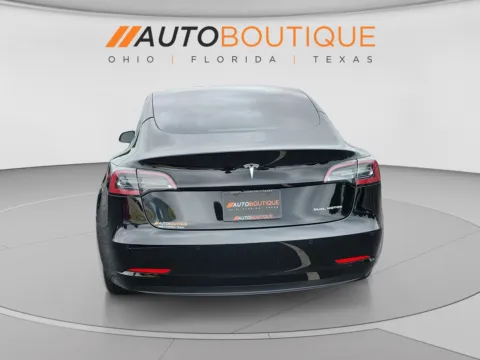 More photos of 2022 Tesla Model 3 Long Range at Auto Boutique Ohio, OH