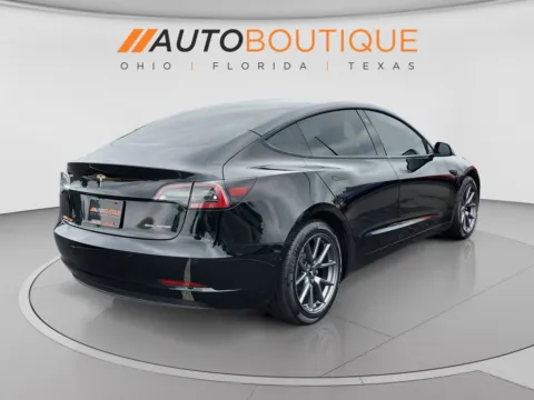 More photos of 2022 Tesla Model 3 Long Range at Auto Boutique Ohio, OH