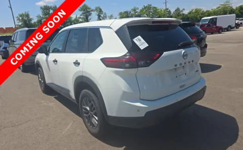 More photos of 2024 Nissan Rogue S at Auto Boutique Ohio, OH