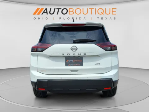More photos of 2024 Nissan Rogue S at Auto Boutique Ohio, OH