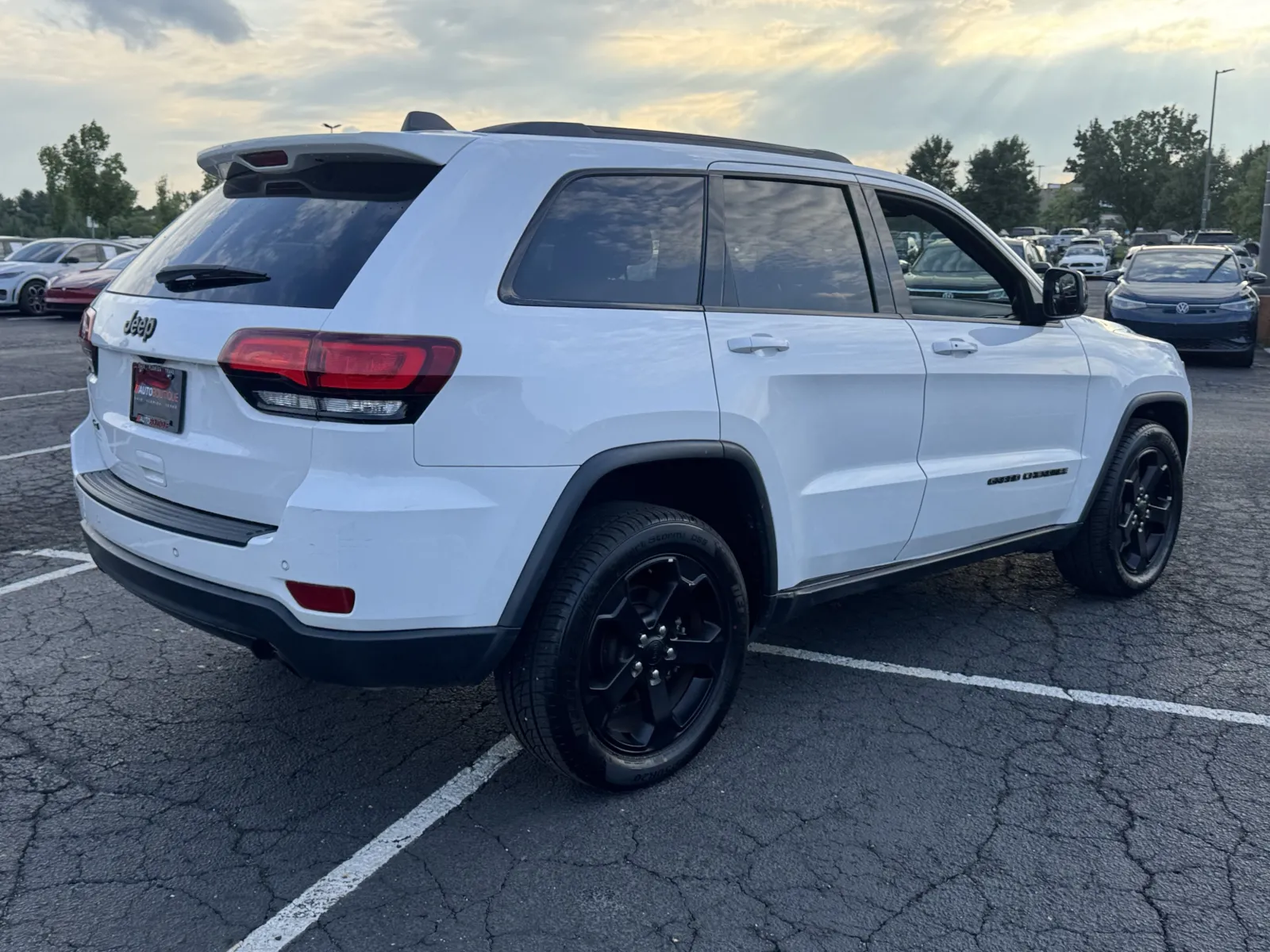 Jeep Grand Cherokee photo 13