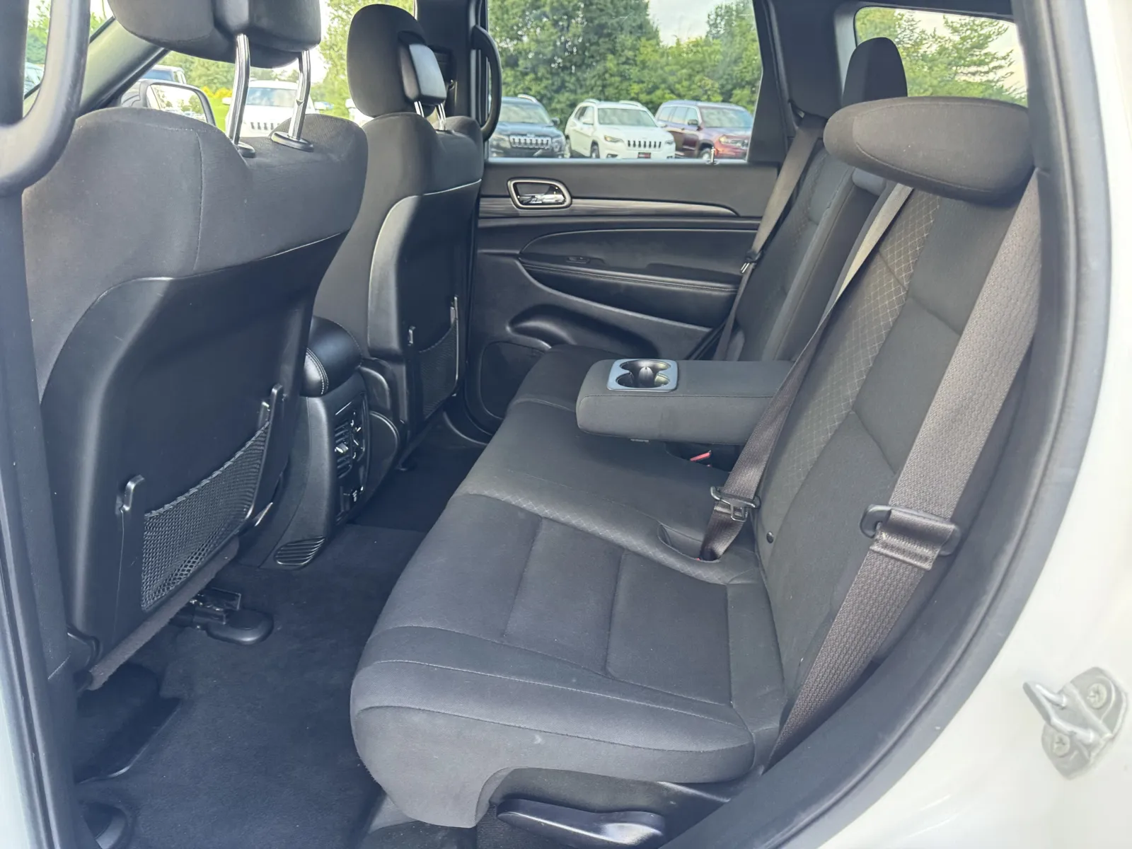 Jeep Grand Cherokee photo 15