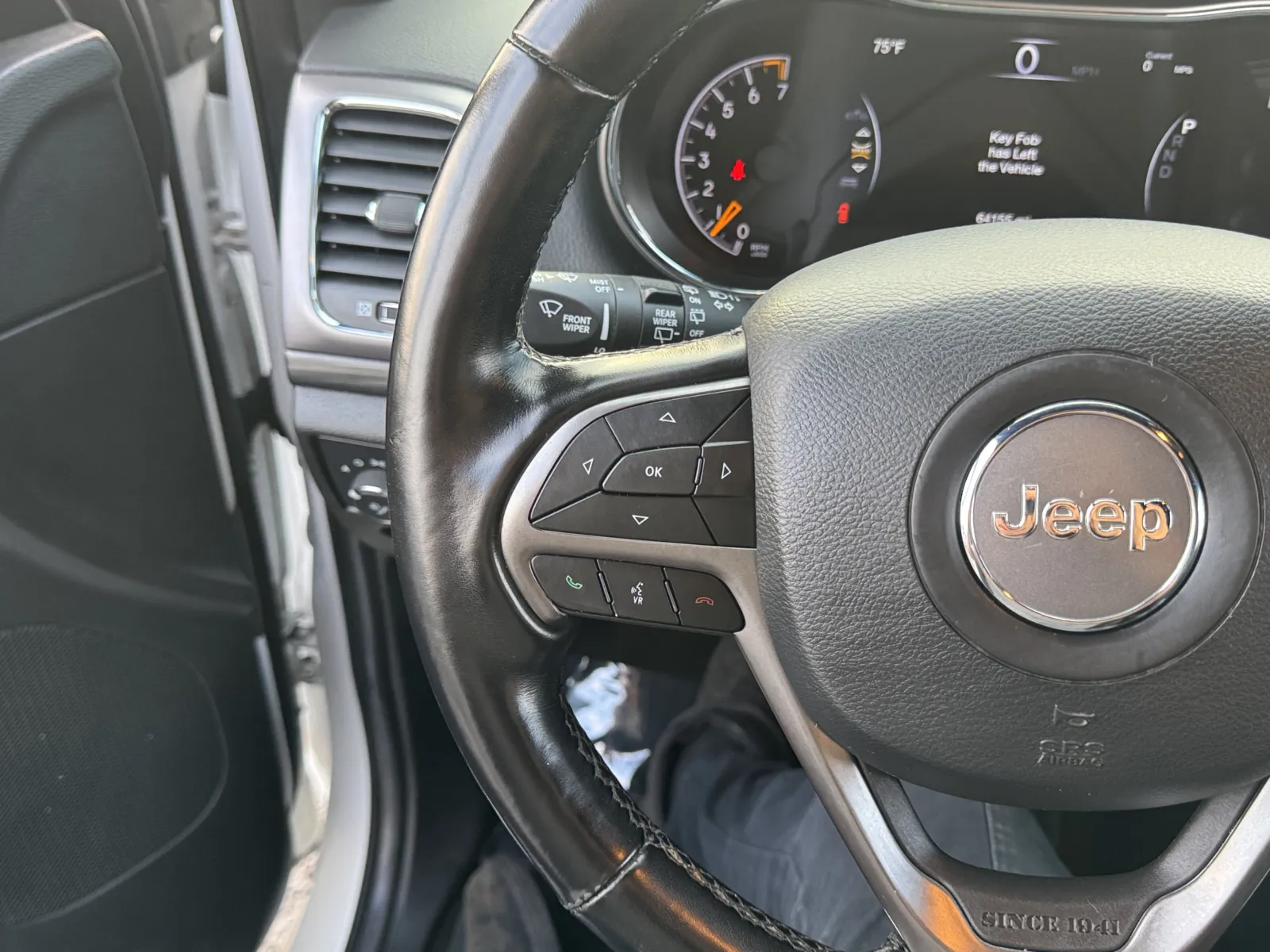 Jeep Grand Cherokee photo 21