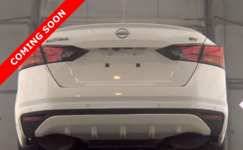 More photos of 2023 Nissan Altima 2.5 SV at Auto Boutique Ohio, OH