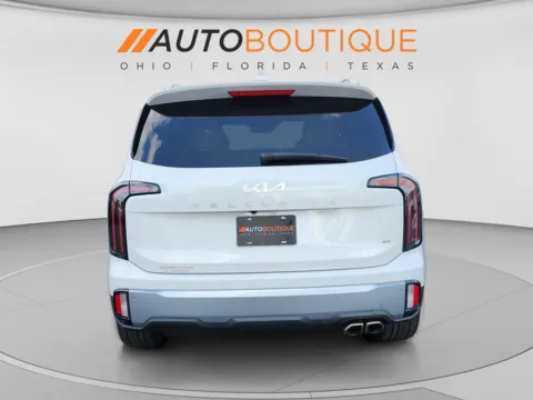 More photos of 2023 Kia Telluride SX at Auto Boutique Ohio, OH