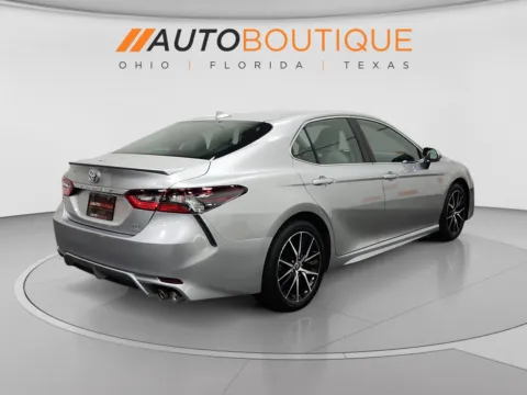 More photos of 2024 Toyota Camry SE at Auto Boutique Ohio, OH