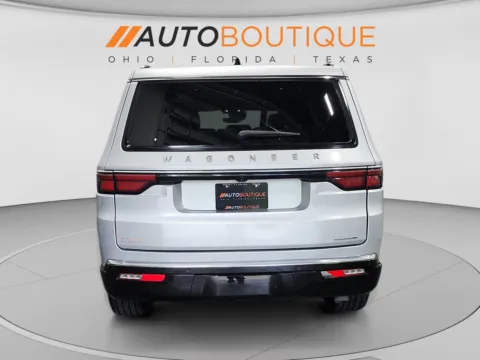 More photos of 2024 Jeep Wagoneer Series II at Auto Boutique Ohio, OH