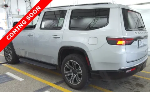 More photos of 2024 Jeep Wagoneer Series II at Auto Boutique Ohio, OH