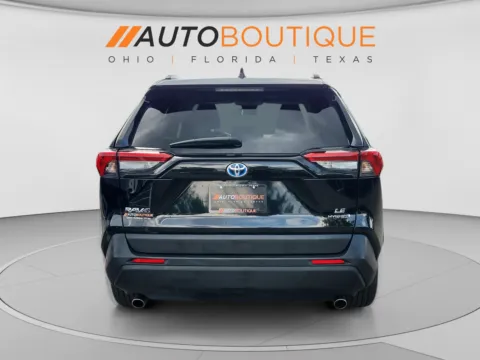 More photos of 2022 Toyota RAV4 Hybrid LE at Auto Boutique Ohio, OH