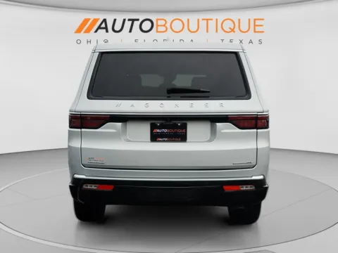 More photos of 2023 Jeep Wagoneer L Series III at Auto Boutique Ohio, OH