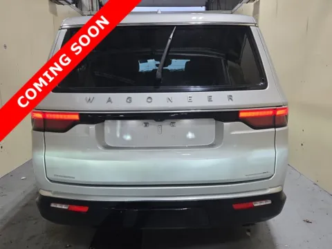More photos of 2023 Jeep Wagoneer L Series III at Auto Boutique Ohio, OH