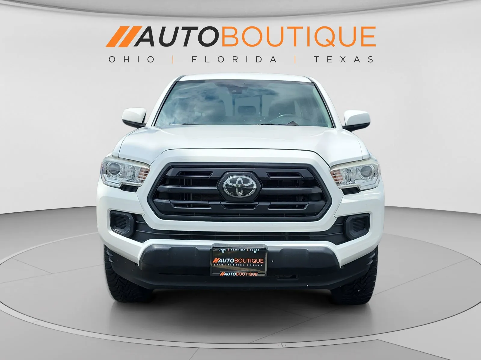 Toyota Tacoma photo 8