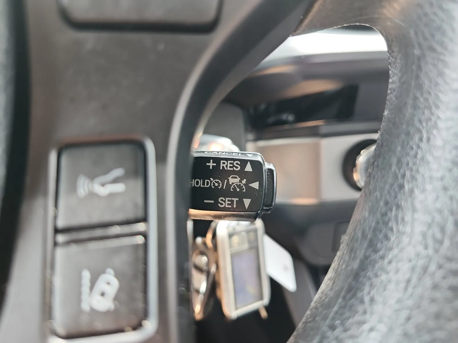 Toyota Tacoma photo 23